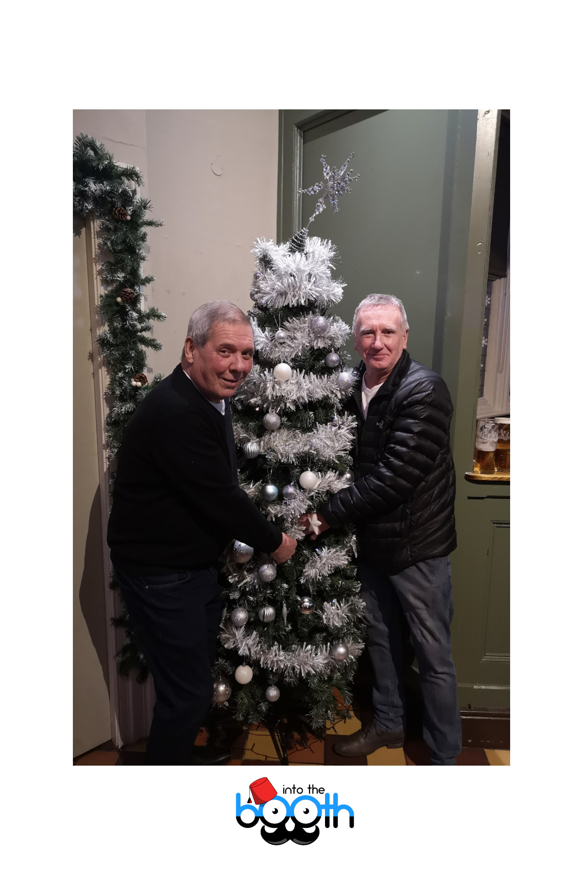 Nags Head Christmas Quiz 2019 | View more photos from the event at gallery.intothebooth.co.uk/u/IntoTheBooth/Nags-Head-Christmas-Quiz-2019